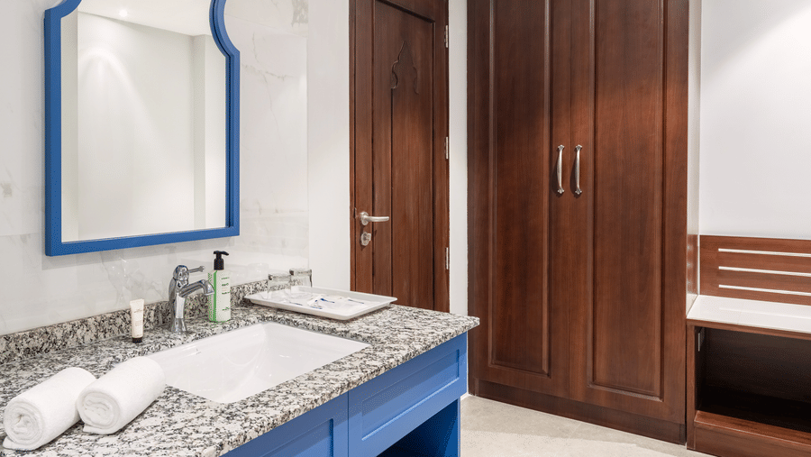Bathroom_Suite
