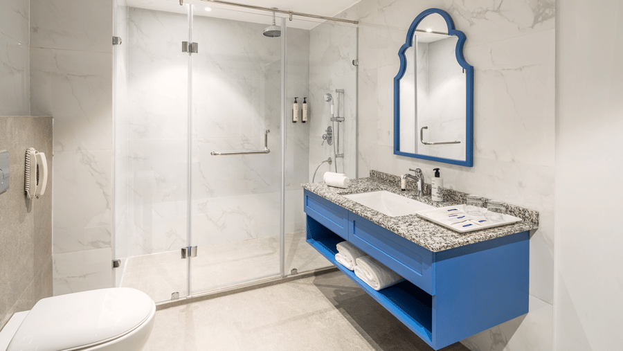 Bathroom_Suite_1