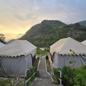 Camp Nirvana, Barkot