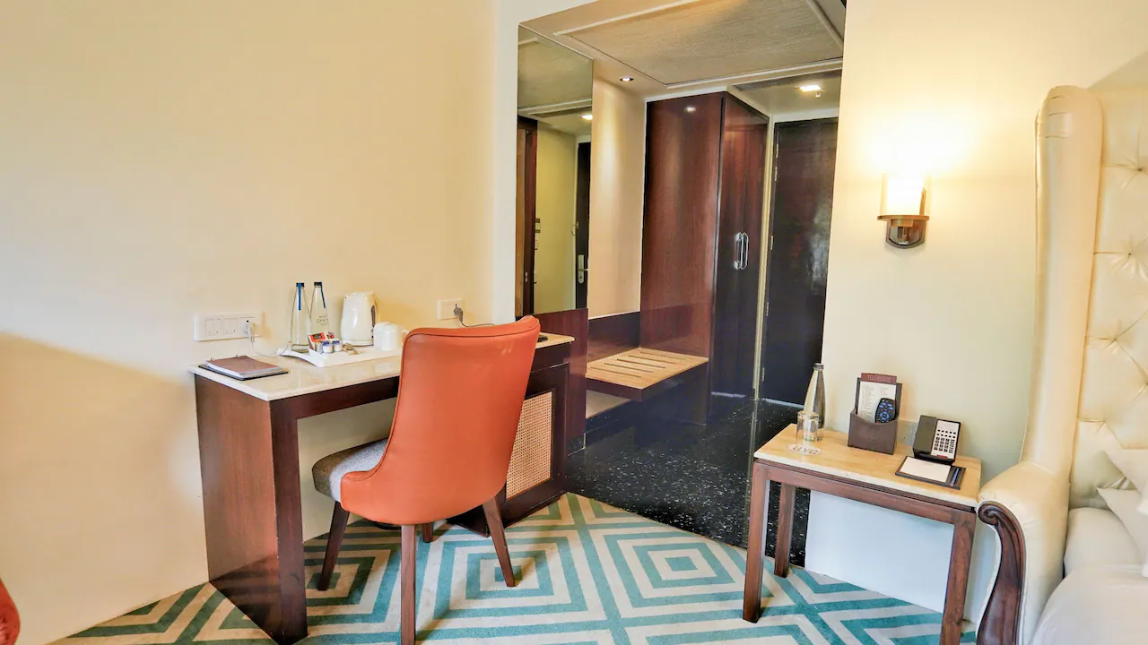 Centric Suite, 1 King Bed2