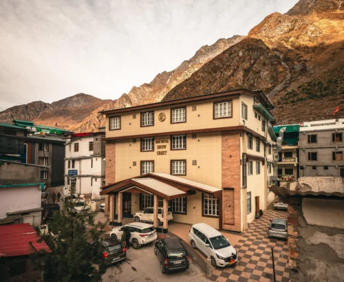 new crest hotel